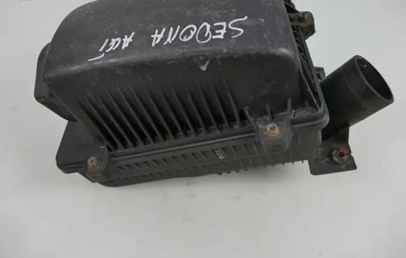 KIA Sedona Air filter box