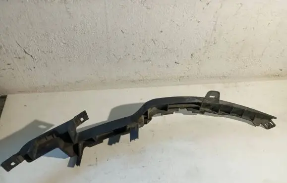 Opel Meriva B Front bumper mounting bracket 13267766