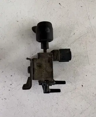 Toyota Avensis T220 Turbo solenoid valve