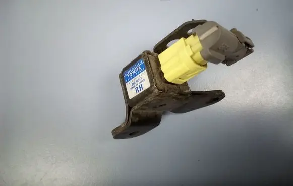Lexus IS 200-300 Airbag deployment crash/impact sensor 1876004290