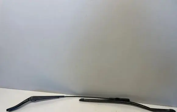 Volvo XC60 Front wiper blade arm 30753526