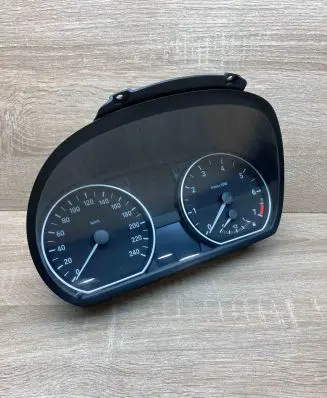 BMW 1 E81 E87 Speedometer (instrument cluster) 102493285 9166813
