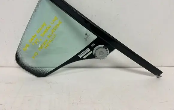 BMW 8 G16 Rear vent window glass 43R011007 E005875 M5485AS2