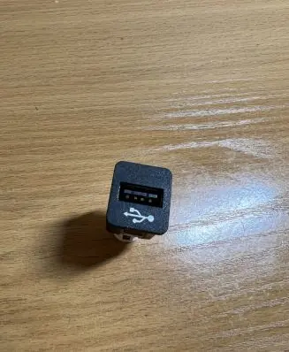 BMW 3 E92 E93 USB socket connector 923765601