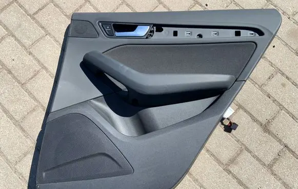 Audi Q5 SQ5 Rear door card panel trim 8R0867306 8R086730624A