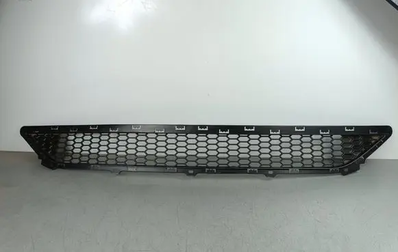 Hyundai Tucson TL Front bumper lower grill 86561D7000