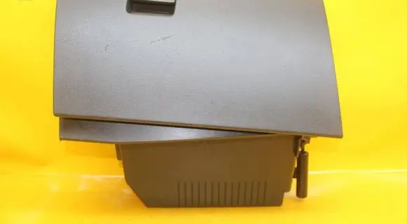 Opel Astra H Glove box 13191459