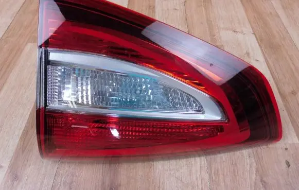 Ford C-MAX II Rear light trim F1CB13A602BC