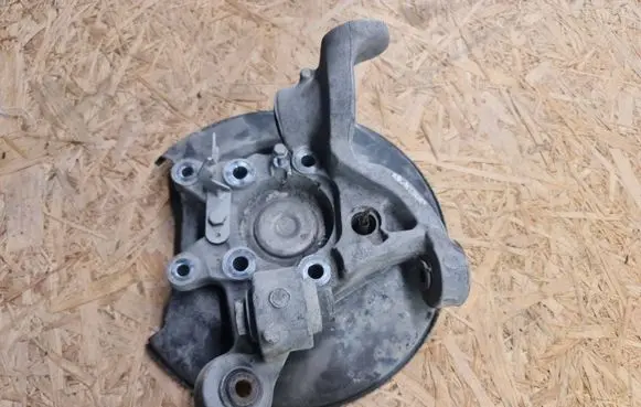 Volvo V70 Rear wheel hub spindle/knuckle 9200624