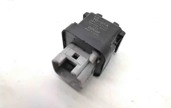 Toyota Yaris Glow plug pre-heat relay 2861067010