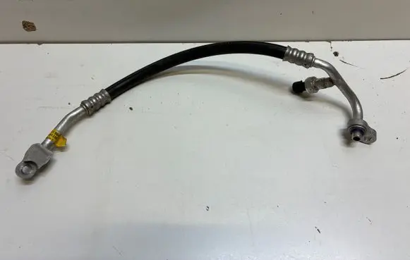 Opel Astra K Air conditioning (A/C) pipe/hose 39171884