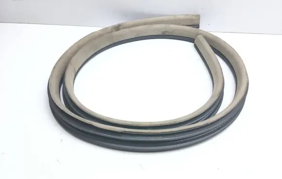 Mercedes-Benz E A207 Rubber seal front coupe door 