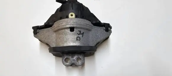 Jeep Grand Cherokee WL Engine mount bracket 68375806AE