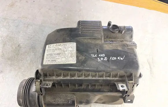 Toyota Land Cruiser (J120) Air filter box 1770130121 1140409051