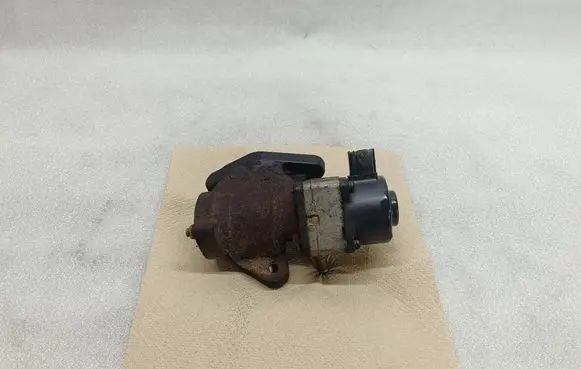 Nissan Patrol Y61 EGR valve