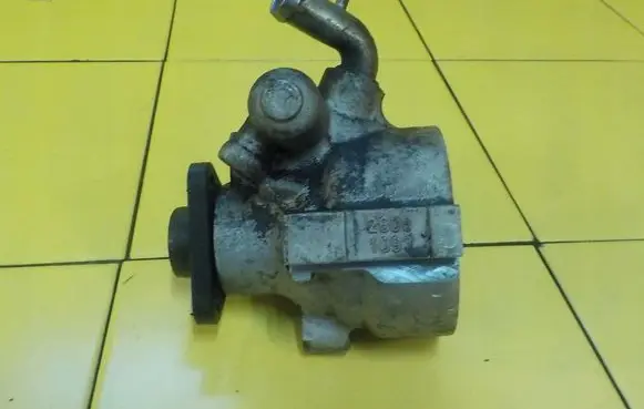 Opel Combo D Power steering pump 
