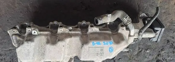 Mercedes-Benz B W245 Intake manifold A6400901237 0702200584 00070002928