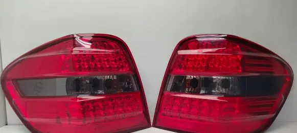 Mercedes-Benz ML W164 Rear/tail lights BZ089BUDE2