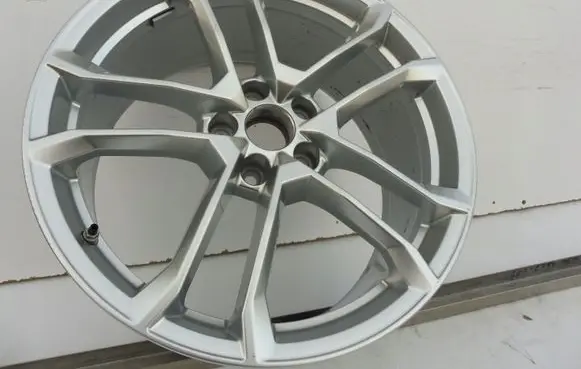 Audi R8 4S R19 alloy rim 4S0601025A