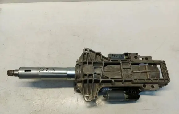 Mercedes-Benz GLC X253 C253 Steering wheel axle A2134620005