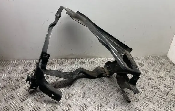 Mercedes-Benz C W204 Headlight/headlamp mounting bracket A2046201291