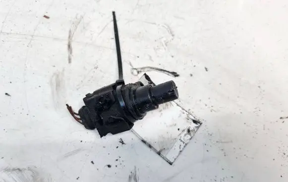 BMW 7 E65 E66 Camshaft position sensor 7506273C