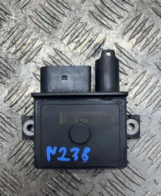 BMW 3 E90 E91 Glow plug pre-heat relay 77980006