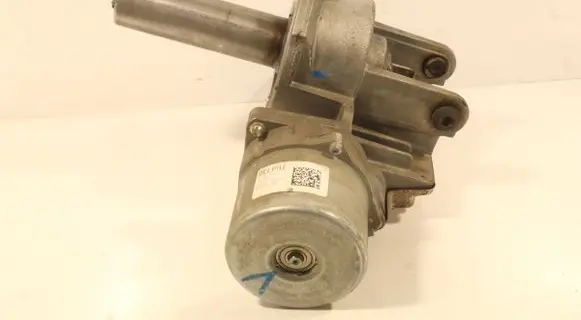 Opel Corsa D Power steering pump 55701300