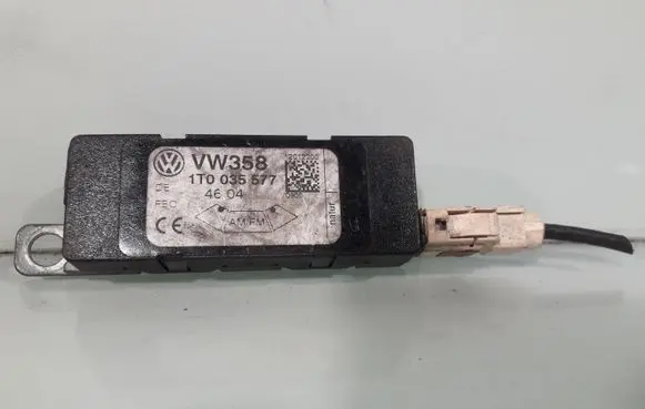 Volkswagen Touran I Aerial antenna filter 1T0035577