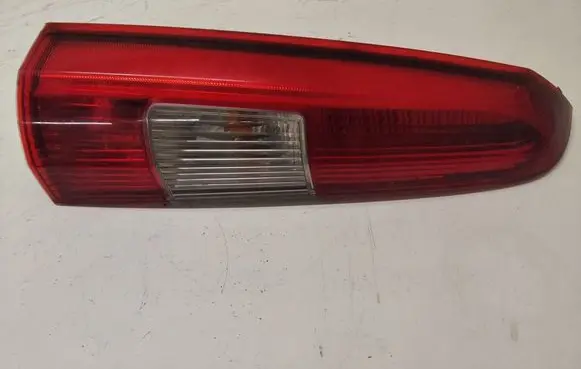 Volvo V70 Rear/tail lights 9154493