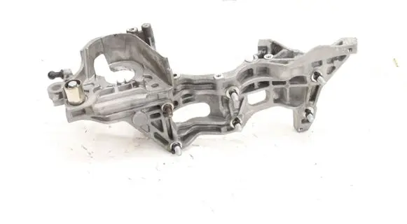 Volkswagen Tiguan Generator/alternator 04L903143D
