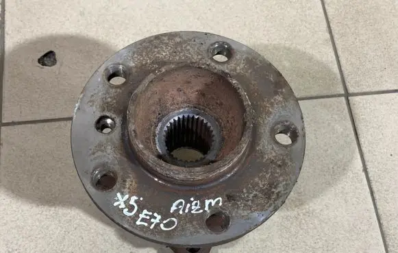 BMW X5 E70 Rear wheel bearing hub 