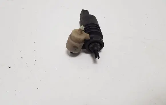 Audi A4 S4 B7 8E 8H Windscreen/windshield washer pump 1T0955651A 3028143