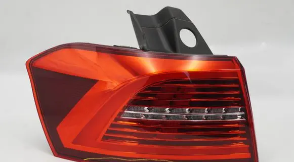 Volkswagen PASSAT B8 Rear/tail lights 3G9945207F