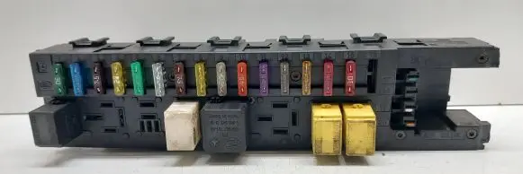 Mercedes-Benz C W203 SAM control unit A2095450101 2095450101