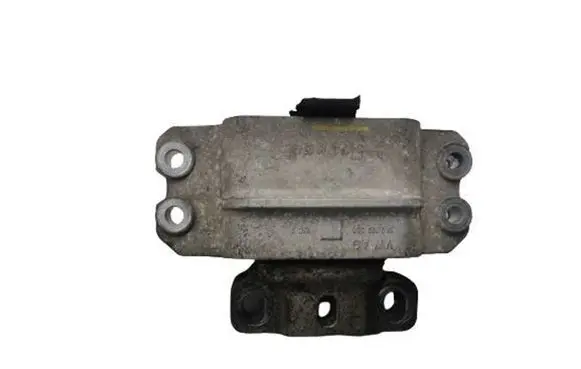 Volkswagen Touran I Engine mount bracket 1K0199555
