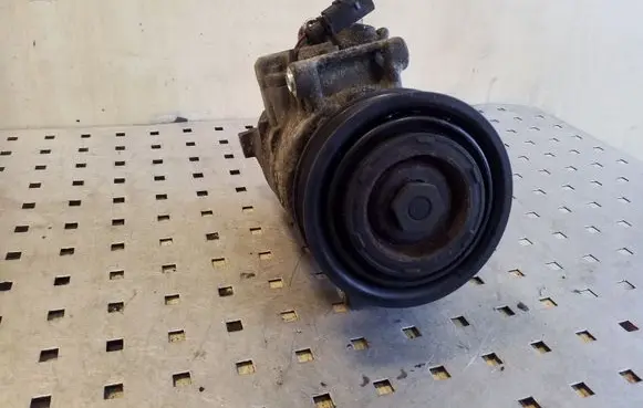 Audi A8 S8 D4 4H Air conditioning (A/C) compressor (pump) 4H0260805E