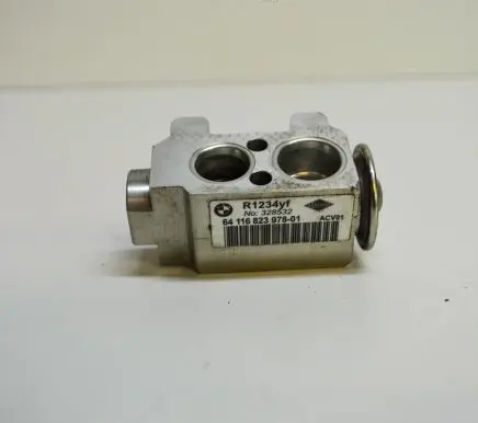 BMW X4 F26 Air flap motor/actuator 64116823978