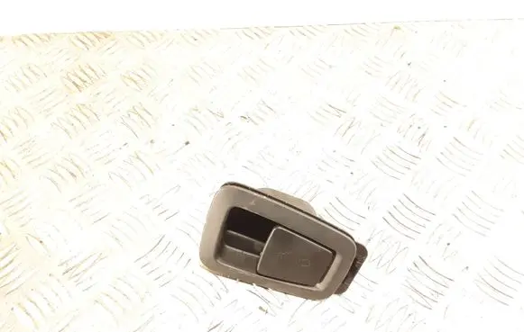 Volvo XC90 Engine bonnet (hood) release handle 32277309