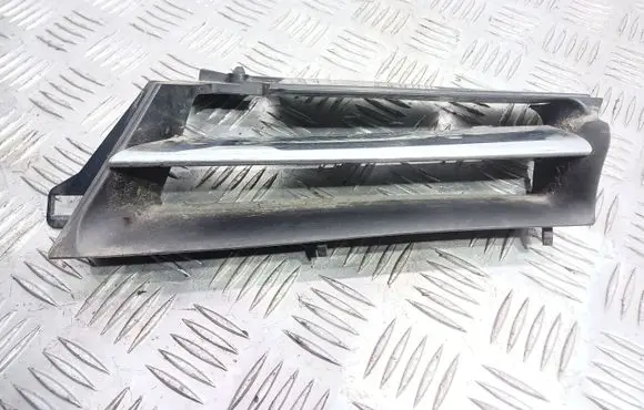 Alfa Romeo 156 Front bumper upper radiator grill 156017392