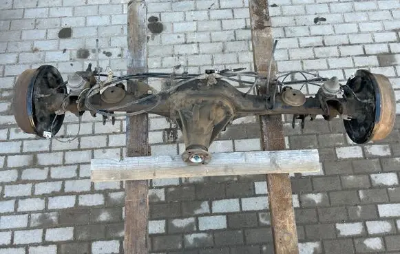 Nissan Navara D23 Rear axle beam with reductor 