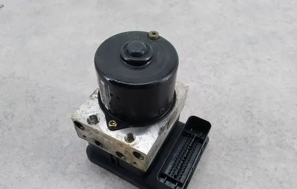 Mini One - Cooper R50 - 53 ABS Pump