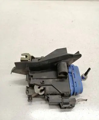 Audi A8 S8 D2 4D Rear door lock 4D0839015D