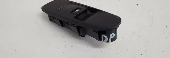 Citroen C4 I Picasso Electric window control switch 13569