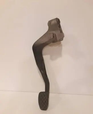 Volkswagen PASSAT B5.5 Clutch pedal 8D1721316K
