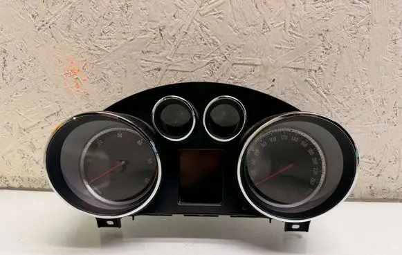 Opel Insignia A Speedometer (instrument cluster) 12844138