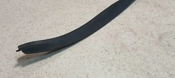 Volkswagen Golf V Other front door trim element 1K5837381D