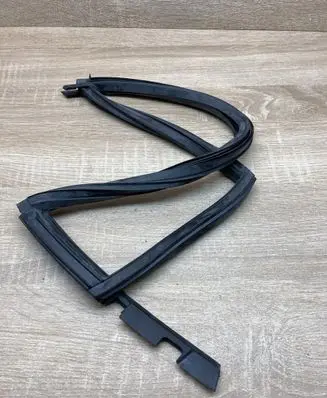 Mercedes-Benz A W168 Rubber seal front door window/glass 1687250166 418120