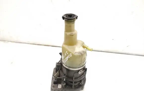 Ford Mondeo MK IV Power steering pump BG913K514AC