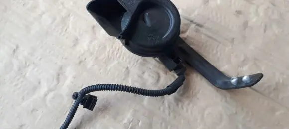 Audi A4 S4 B8 8K Horn signal 8T0951223